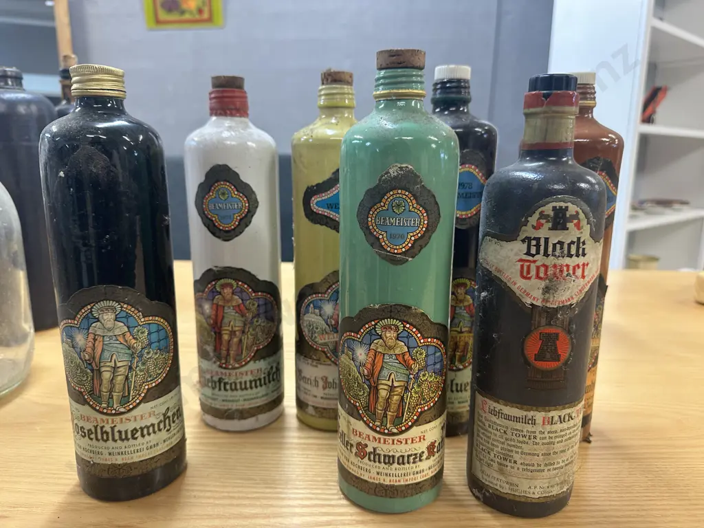 Selection Of Vintage Beameister Stone Bottles Etc  Image 1++